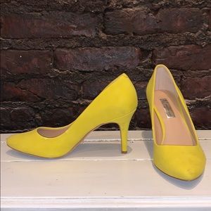Yellow heels, size 7